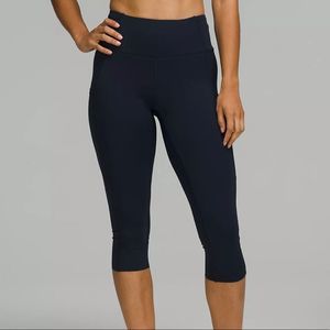 LULULEMON - Capri cropped yoga pants / Size 2 / Black